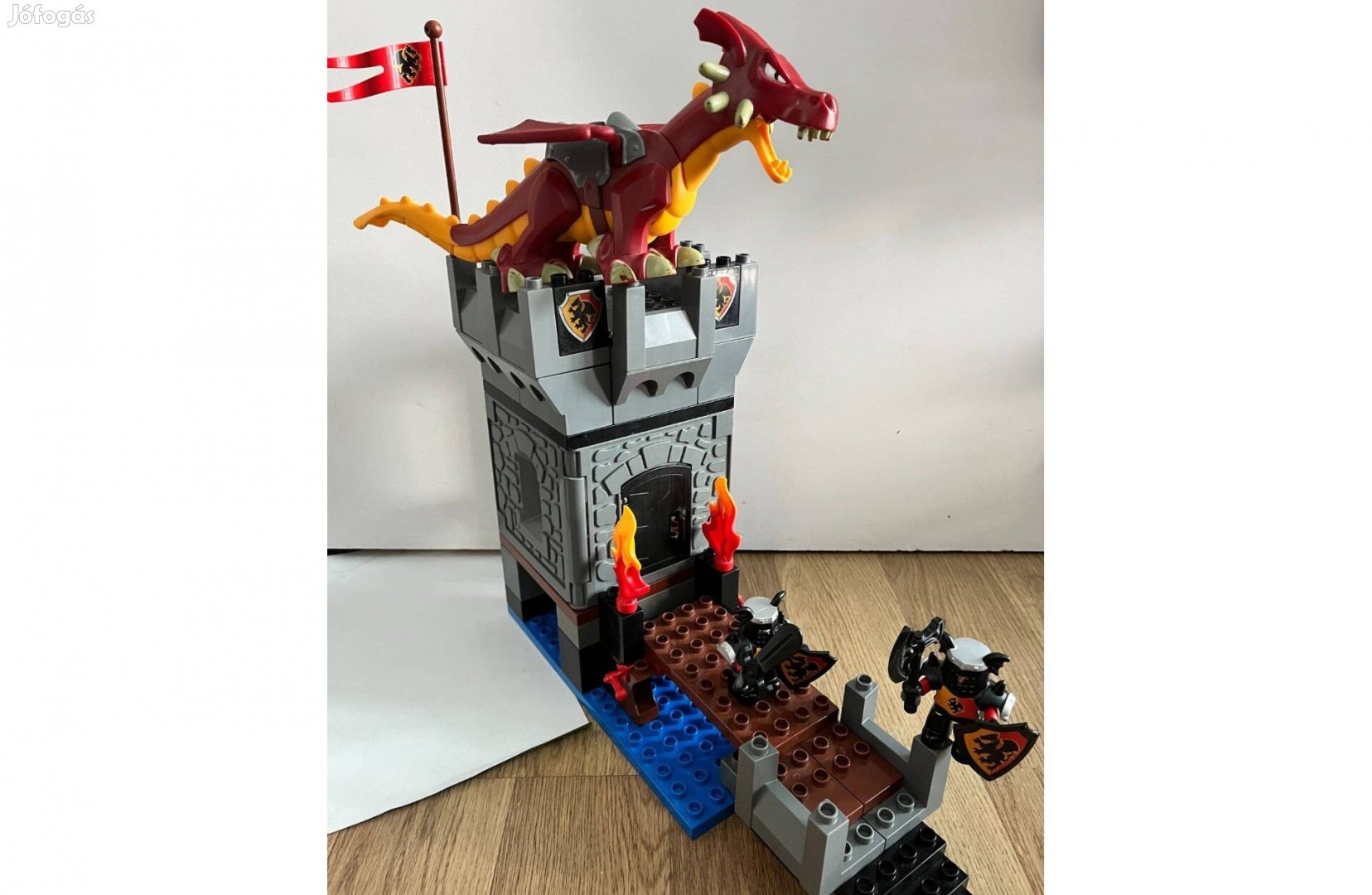 Lego Duplo sárkány és vár torony