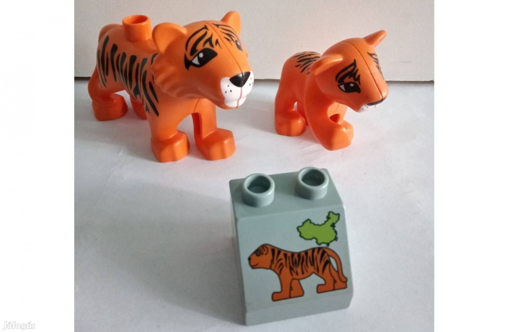 Lego Duplo tigris + kölyke + tábla