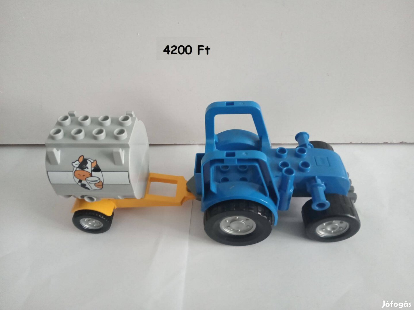 Lego Duplo traktor, tejszállítós