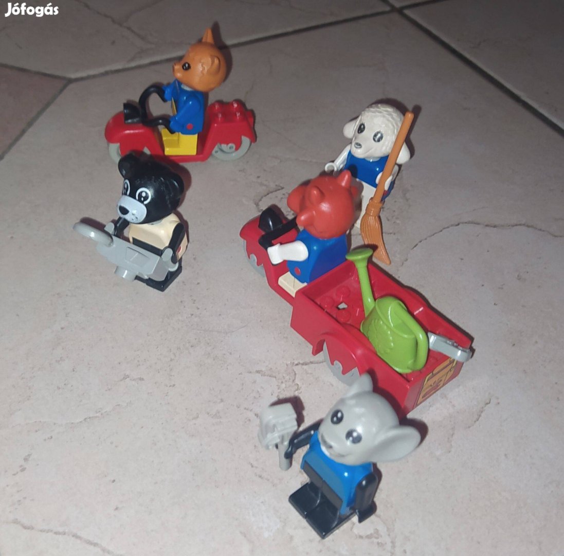 Lego Fabuland figurák, motorok, szerszámok, alkatrészek