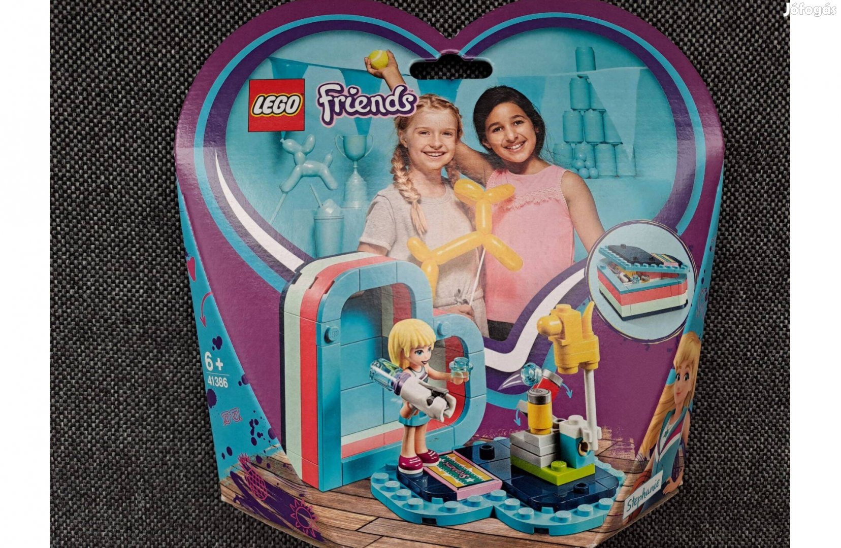 Lego Friends 41386 Stephanie nyári szív alakú doboza