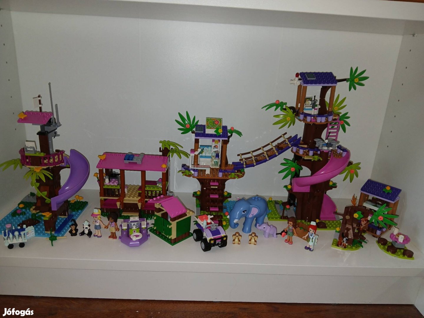 Lego Friends 41424 és 41038 - Dzsungel mentőköpont és Mentőbázis