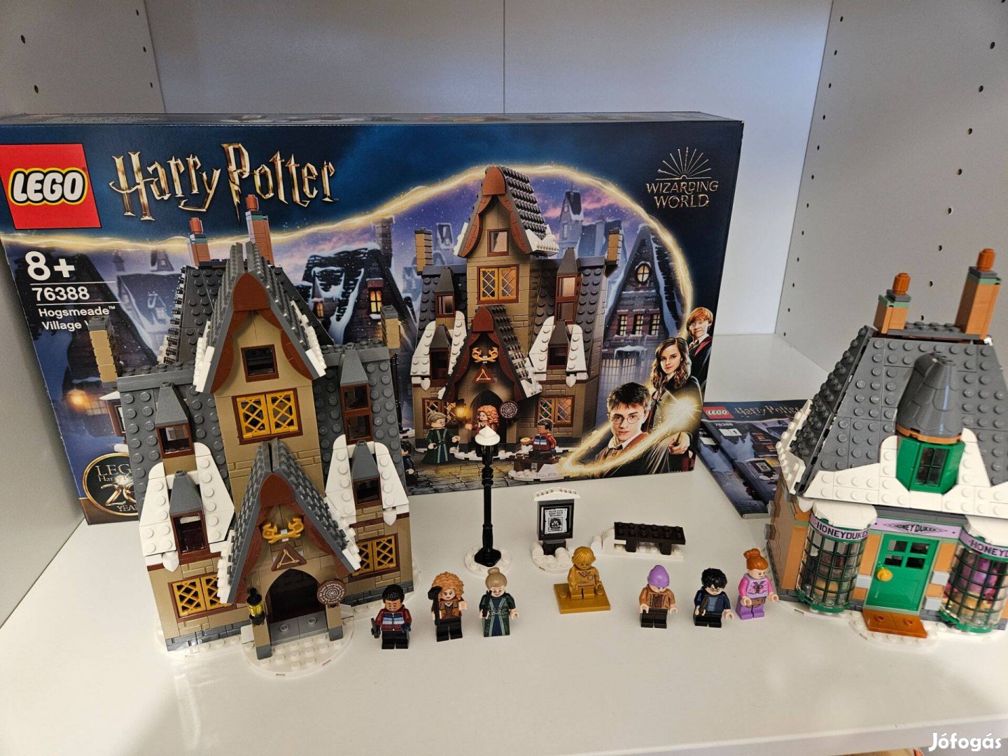 Lego Harry Potter 76388 - Látogatás Roxmorts faluban