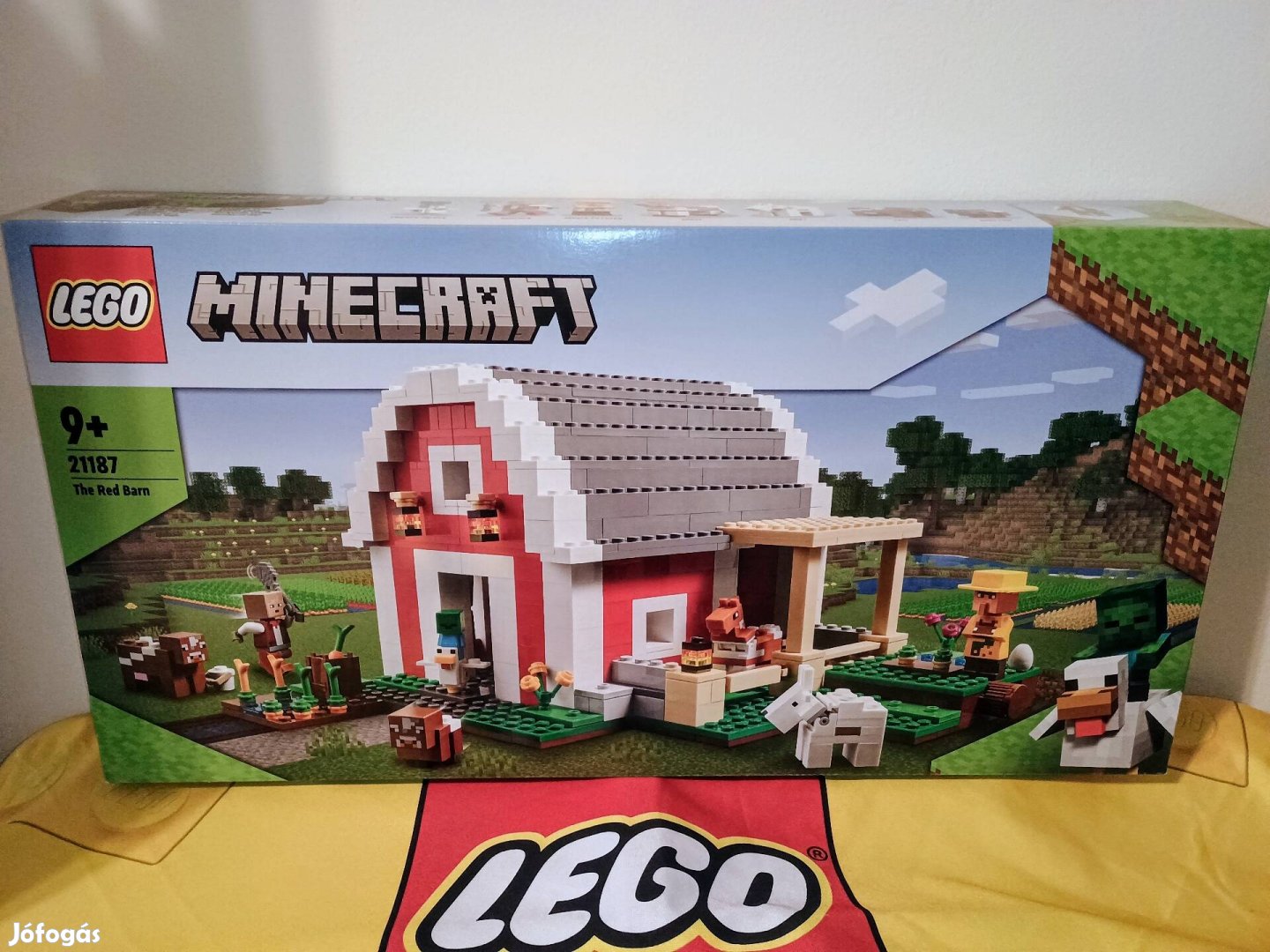 Lego Minecraft 21187 A piros pajta Új, bontatlan 