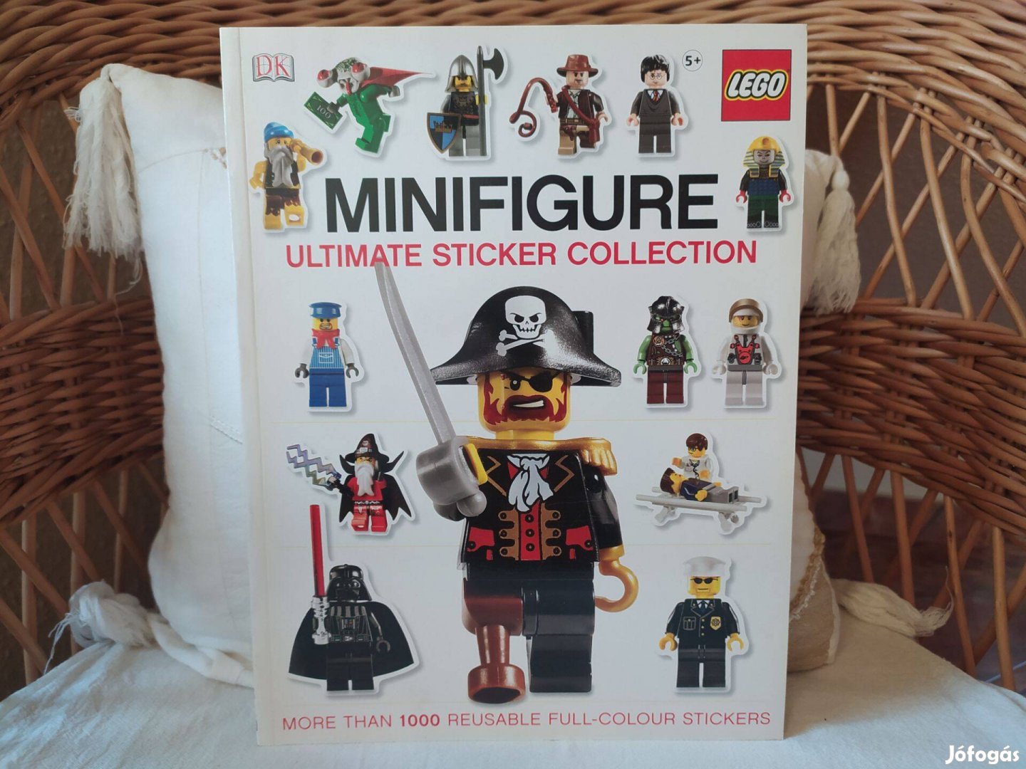 Lego Minifigure Ultimate Sticker Collection