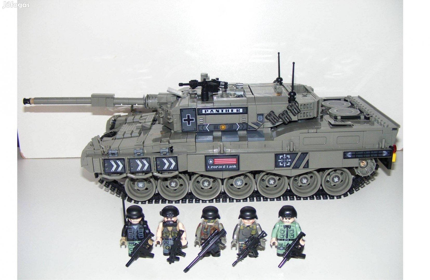 Lego Modern hadviselés Német Leopard 2 Tank 38x16x14 cm 1800db Új