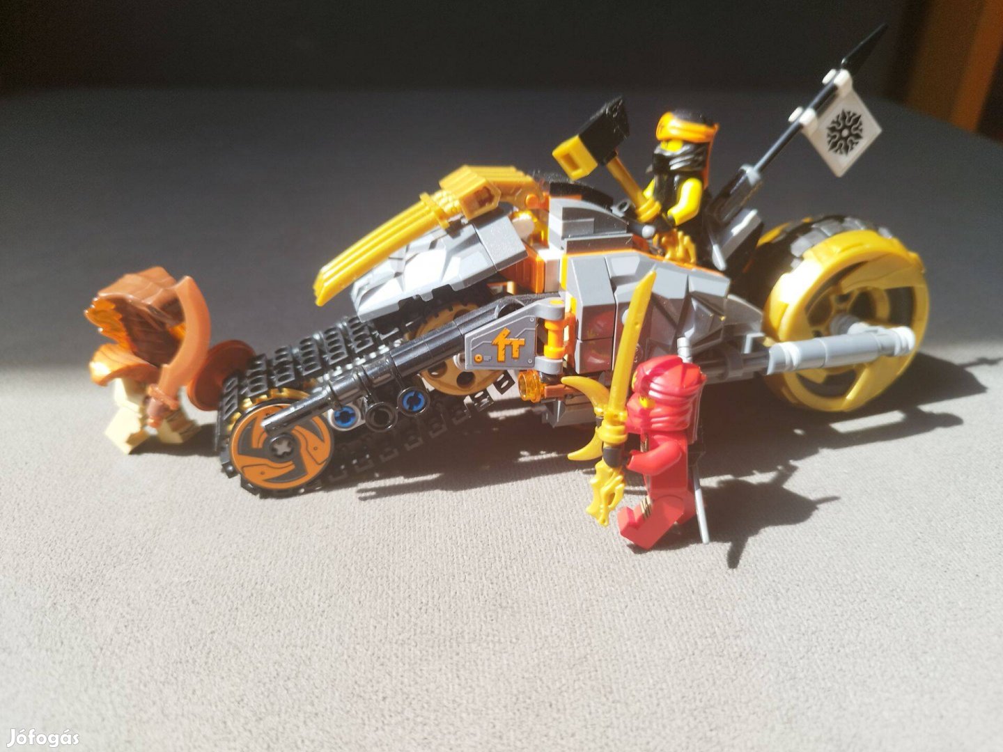 Lego Ninjago 70672 motor jármű lánctalpas