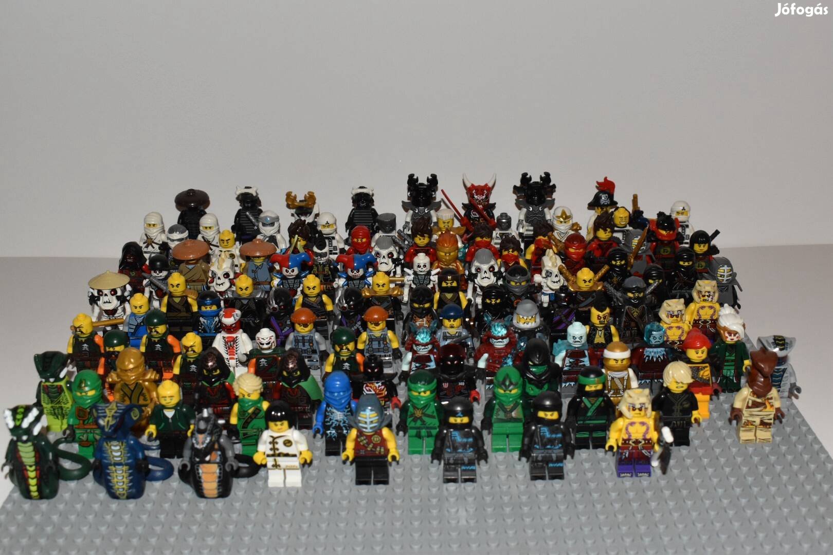 Lego Ninjago figurák 