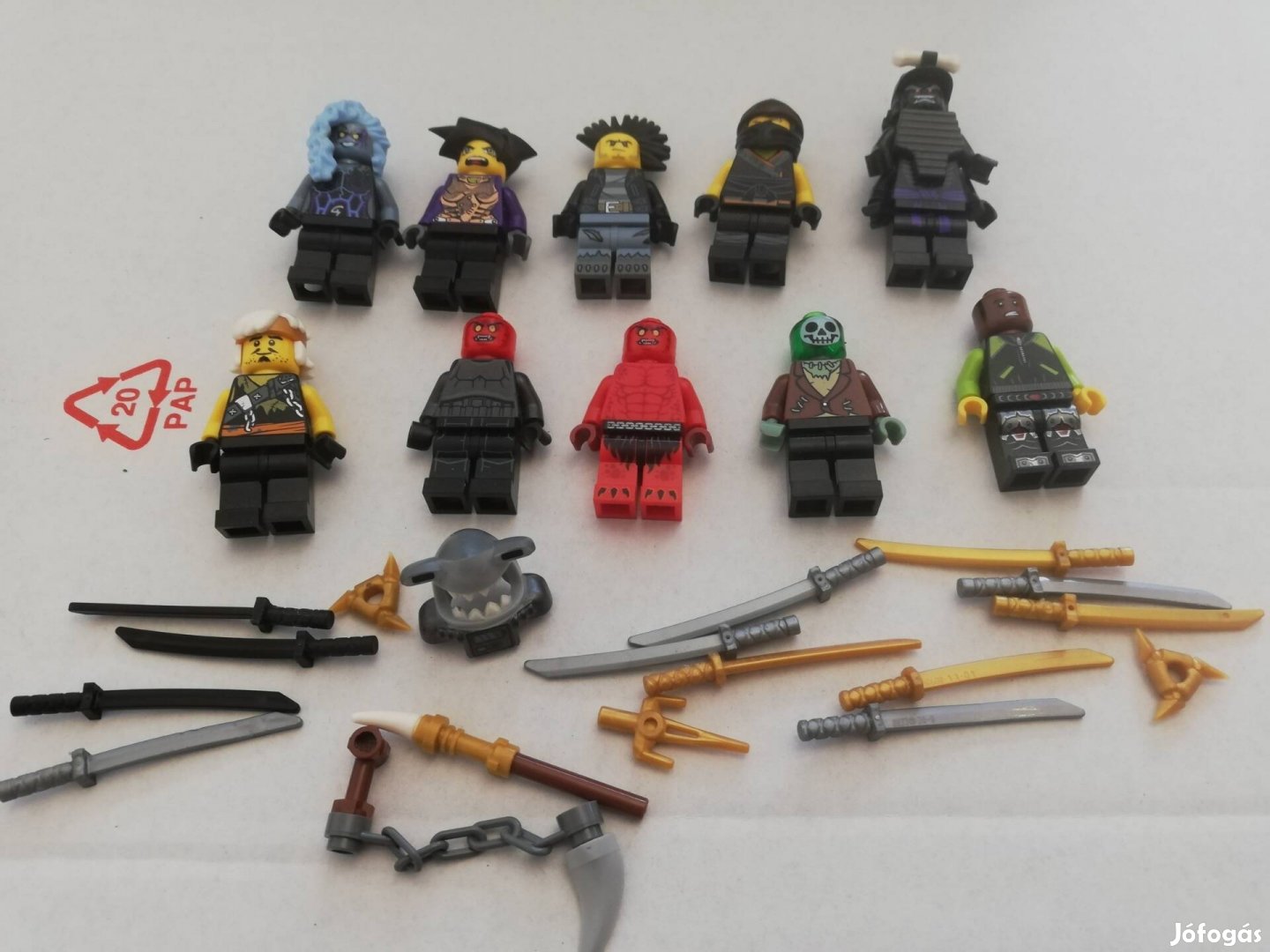 Lego Ninjago figurák fegyverek