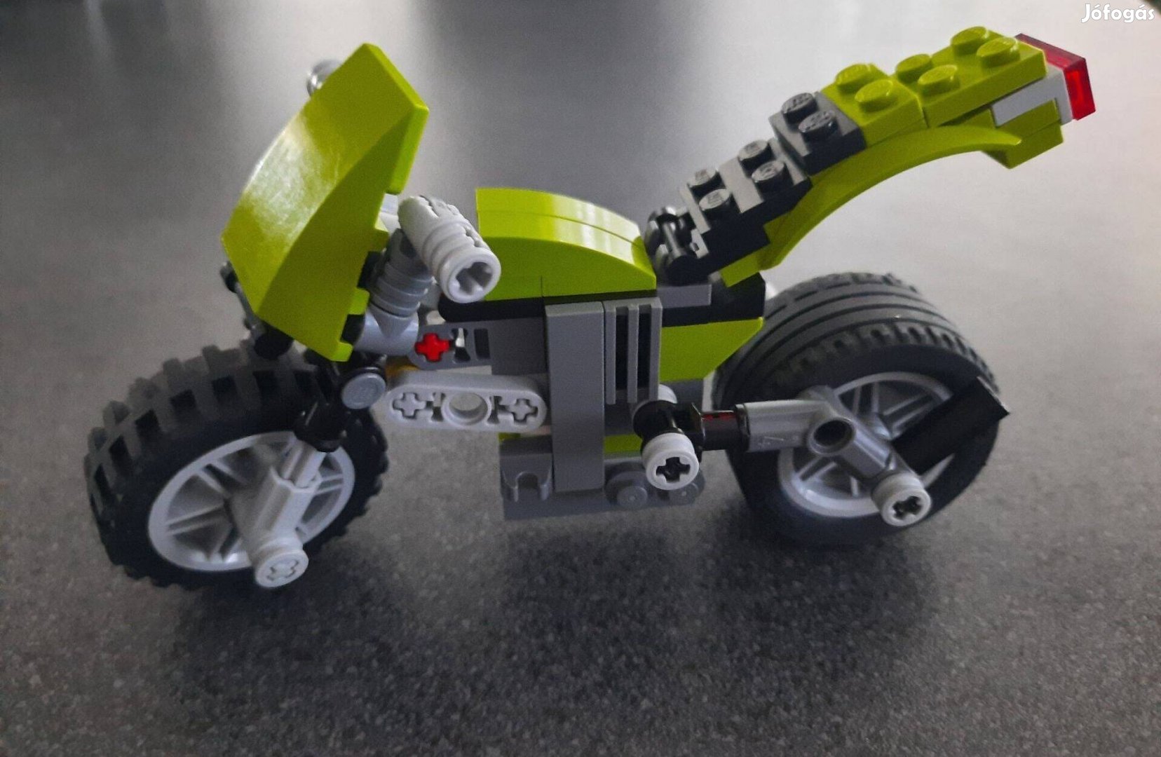 Lego Országúti robogó 31018