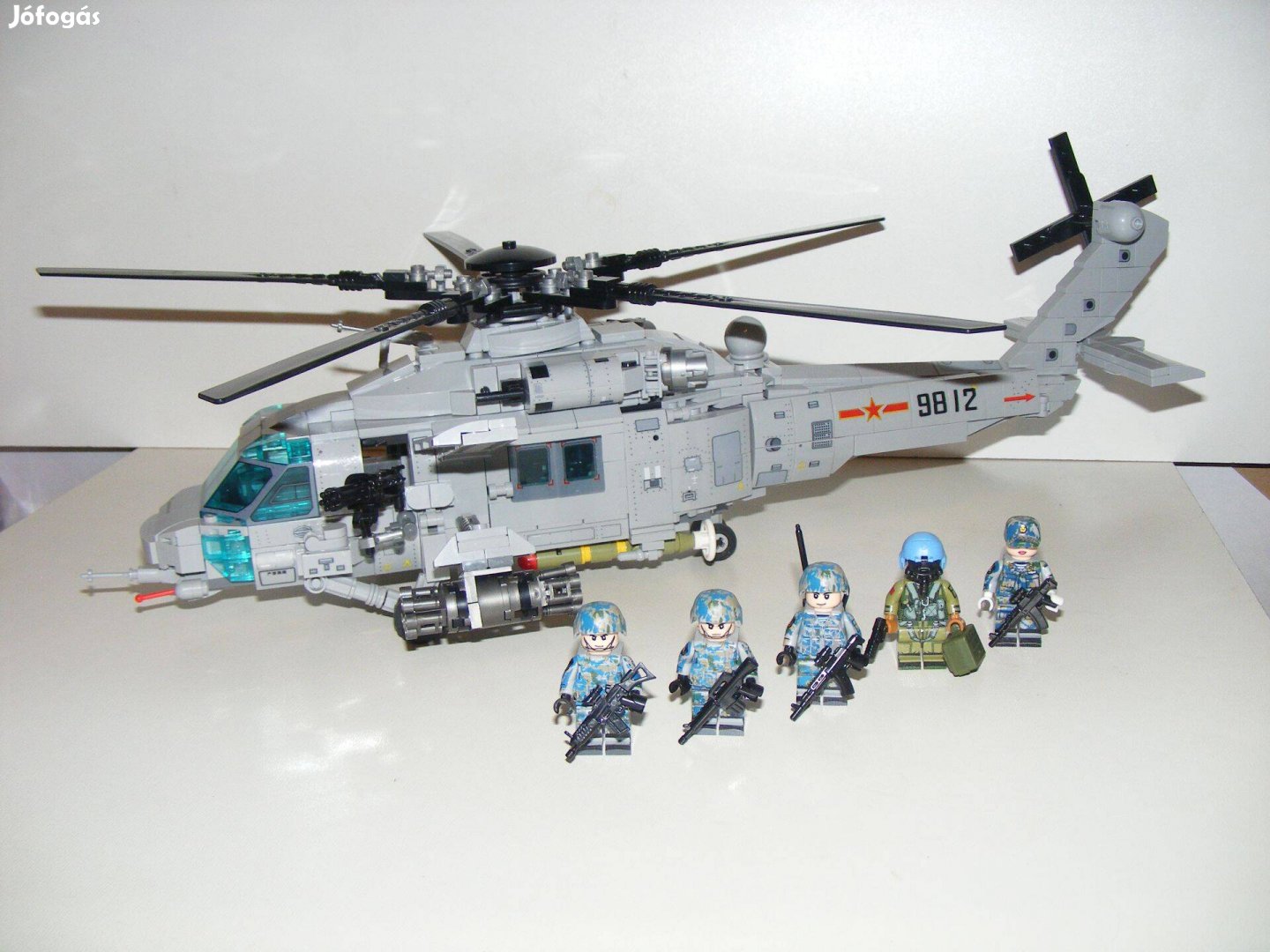 Lego SWAT Modern hadviselés Z-20 Harci támadó Helikopter 940db Új