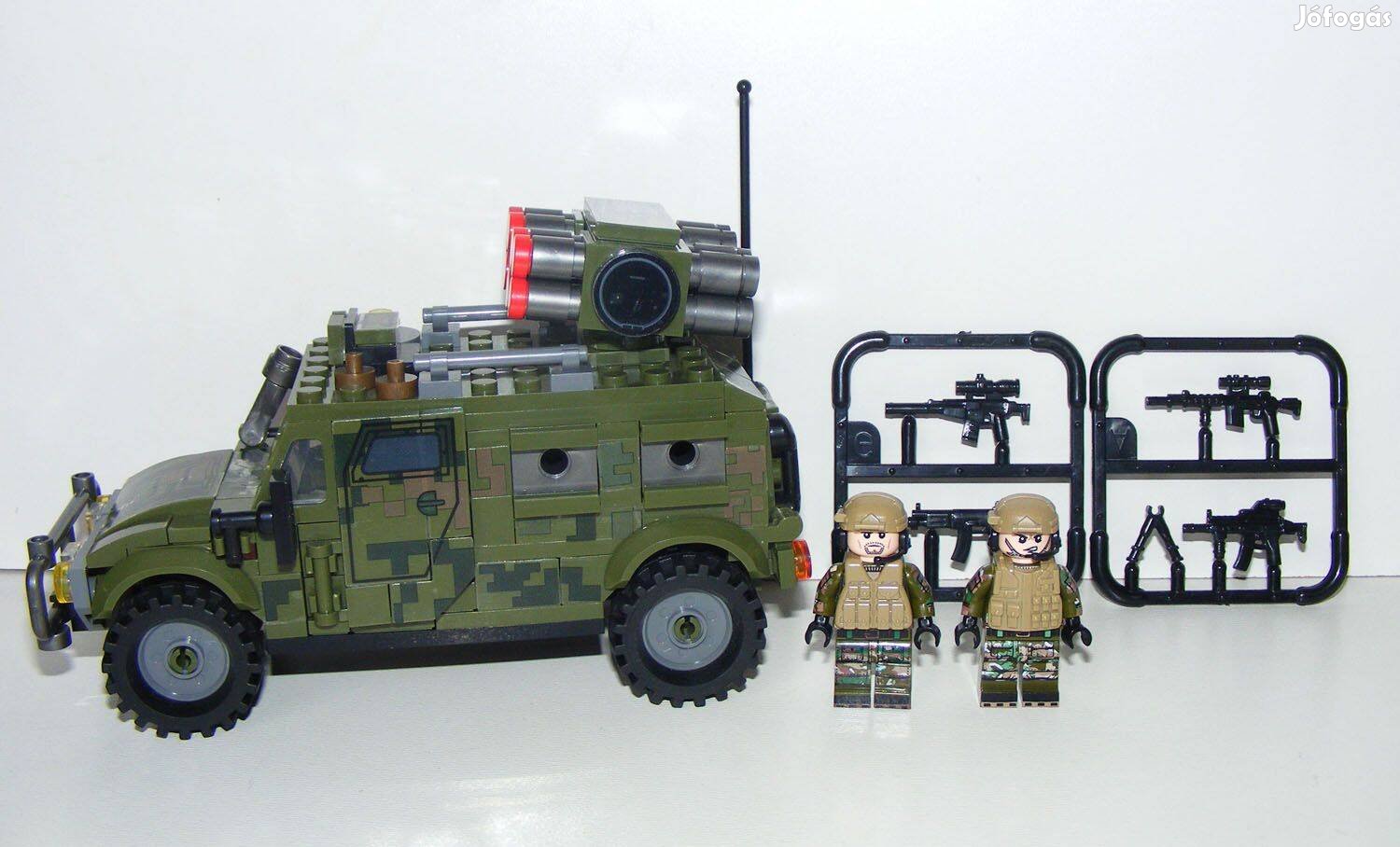 Lego SWAT katonai Hummer Humvee Jeep 270db + 2db katona Új