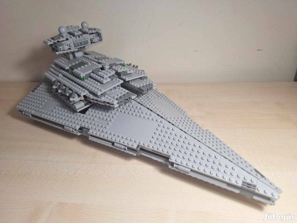 Lego Star Wars - Imperial Star Destroyer 75055 (katalógussal)