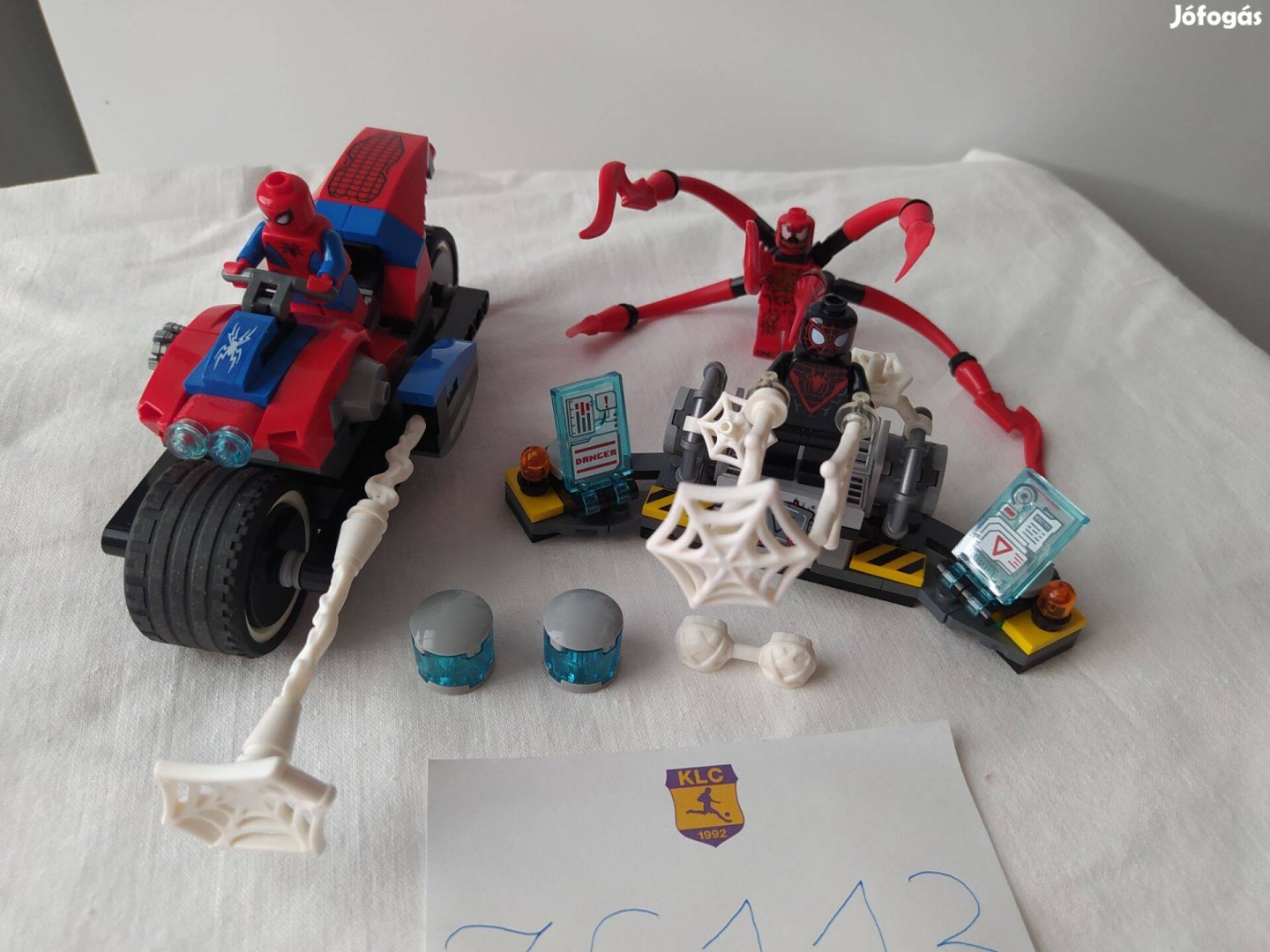 Lego Super Heroes 76113 - Pókember motoros mentése szép állapotban