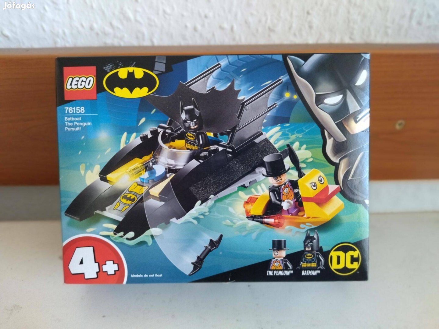 Lego Super Heroes 76158 Pingvinüldözés a Batboattal új, bontatlan