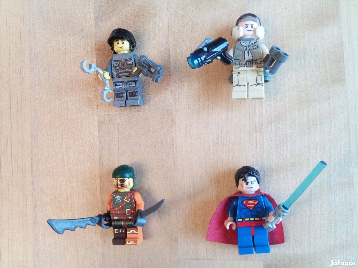 Lego Superman,Han Solo,Robotzsaru,kalóz figurák 2 fegyverrel 2500.-/db