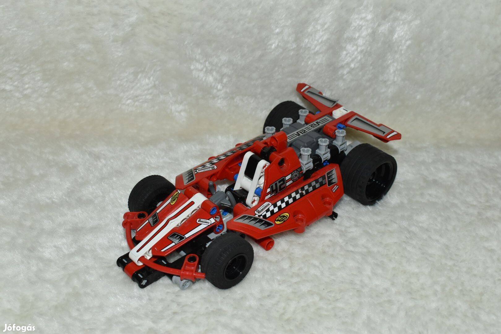 Lego Technic 42011 (Piros versenyautó)