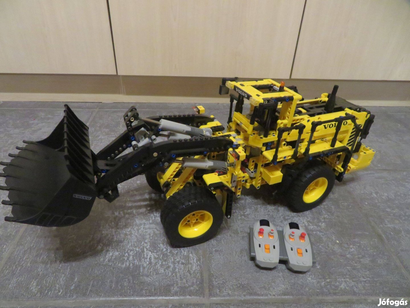 Lego Technic 42030 Volvo Markoló Homlokrakodó