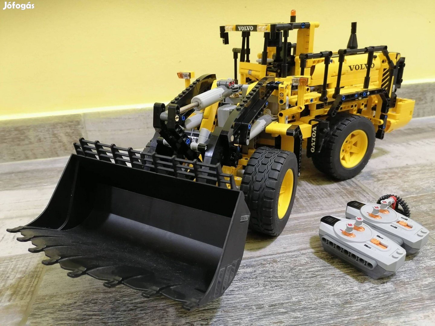 Lego Technic 42030 Volvo markológép