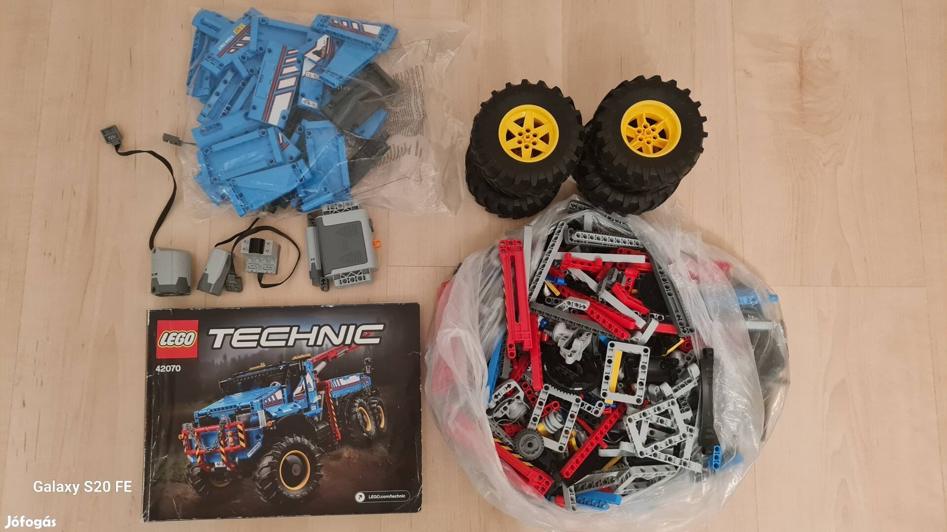 Lego Technic 42070, távirányítós terepjáró autó 