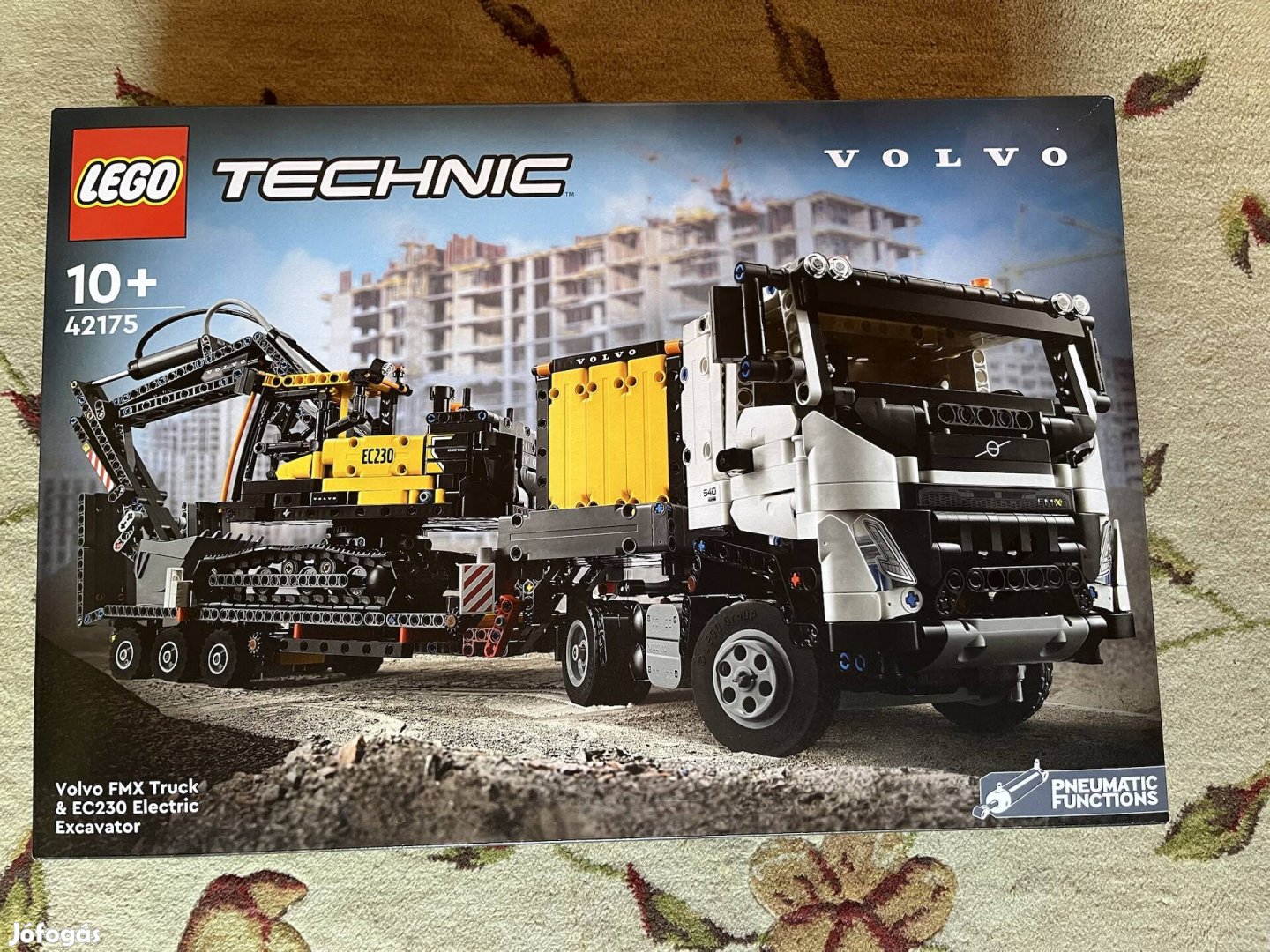 Lego Technic 42175 Volvo kamion markolóval hiánytalan