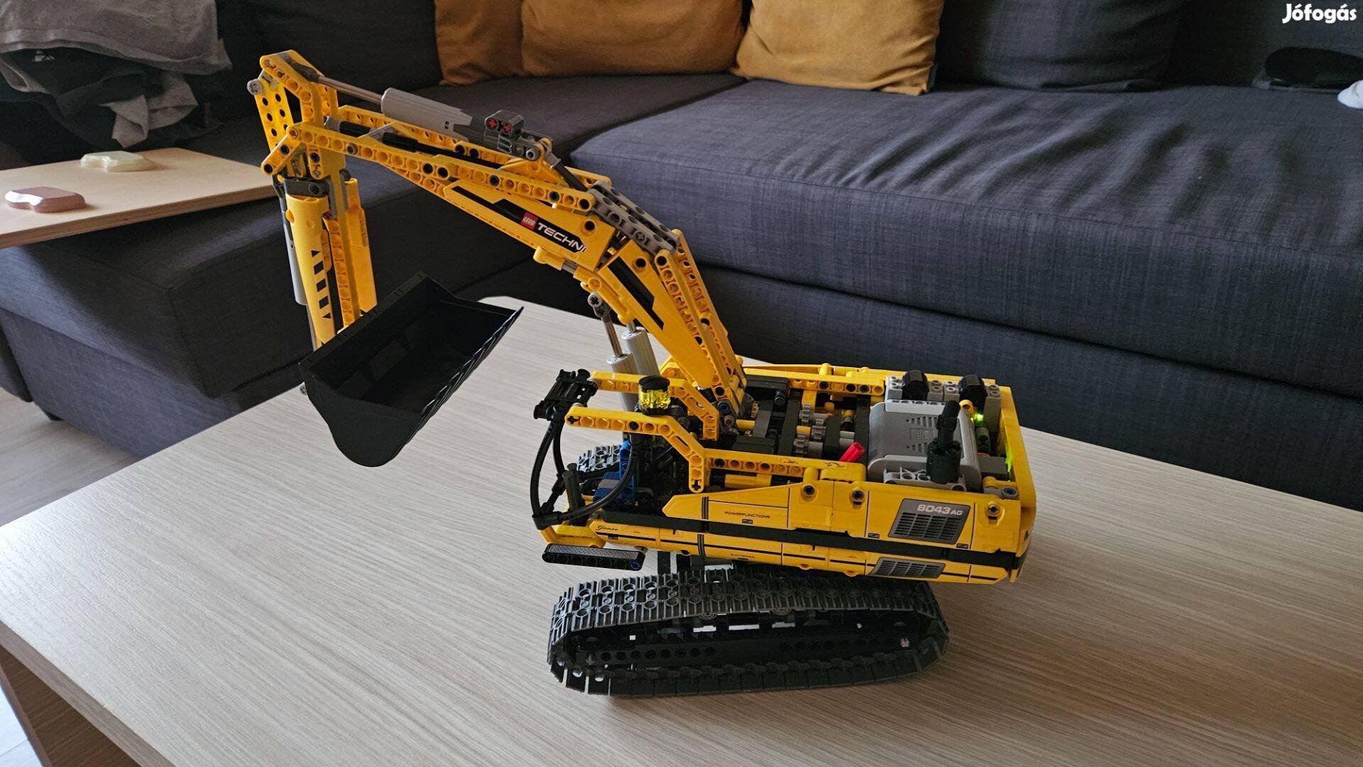 Lego Technic 8043 kotrógép, excavator