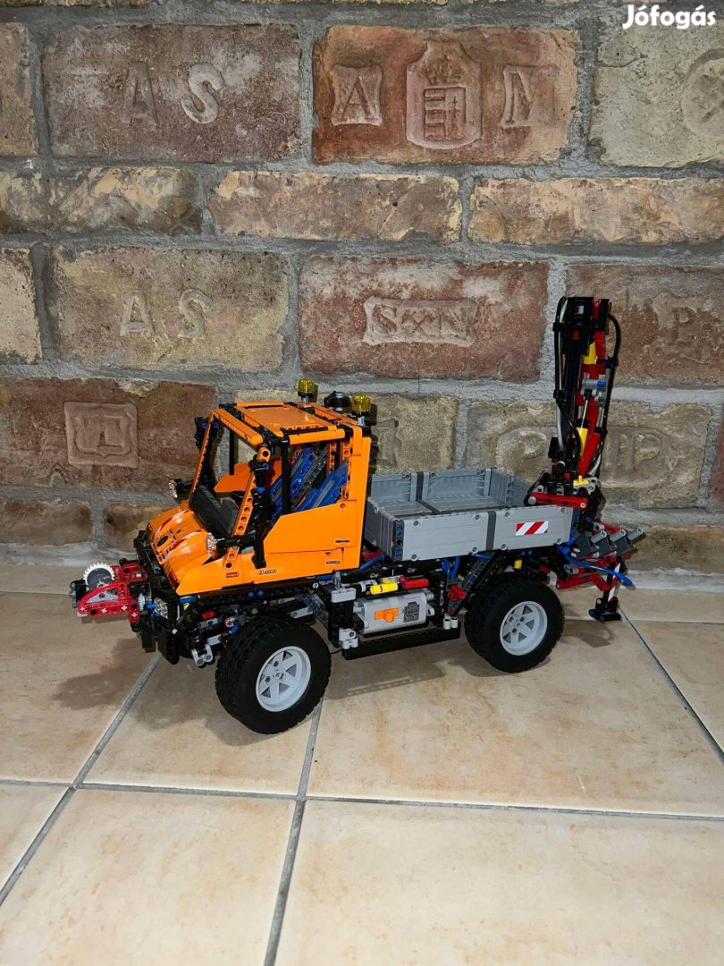 Lego Technic 8110 Mercedes Benz Unimog U400