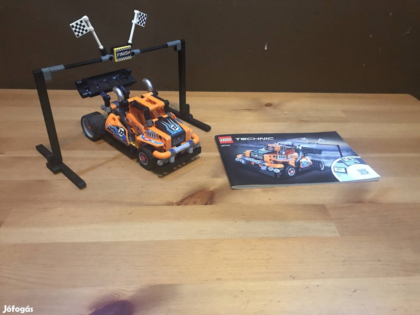 Lego Technic versenykamion 42104