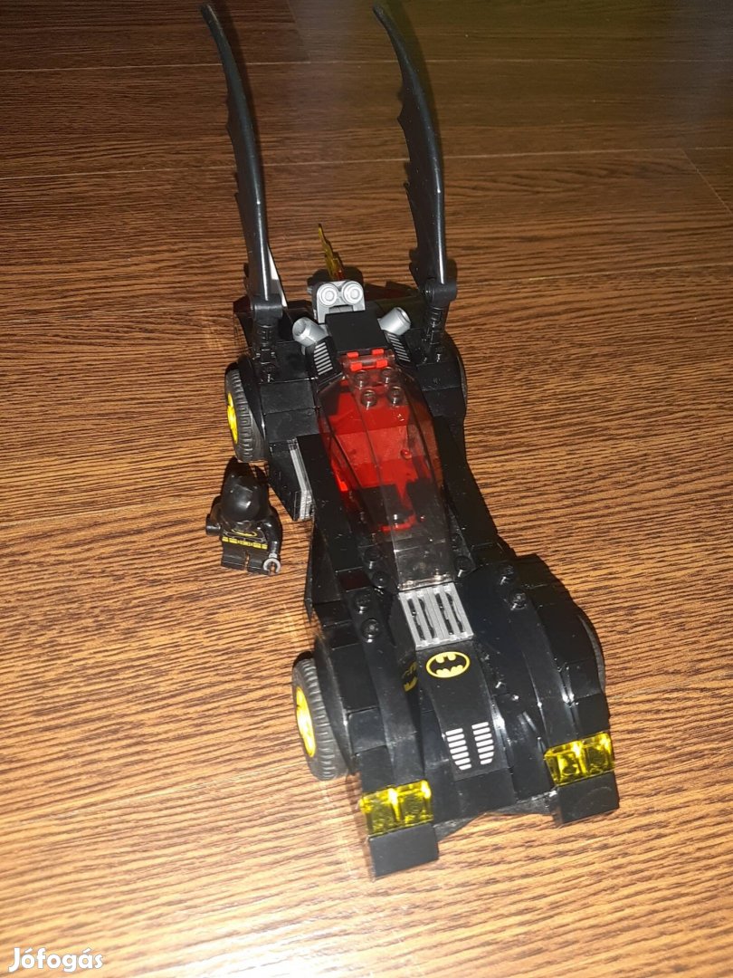 Lego batmobil.