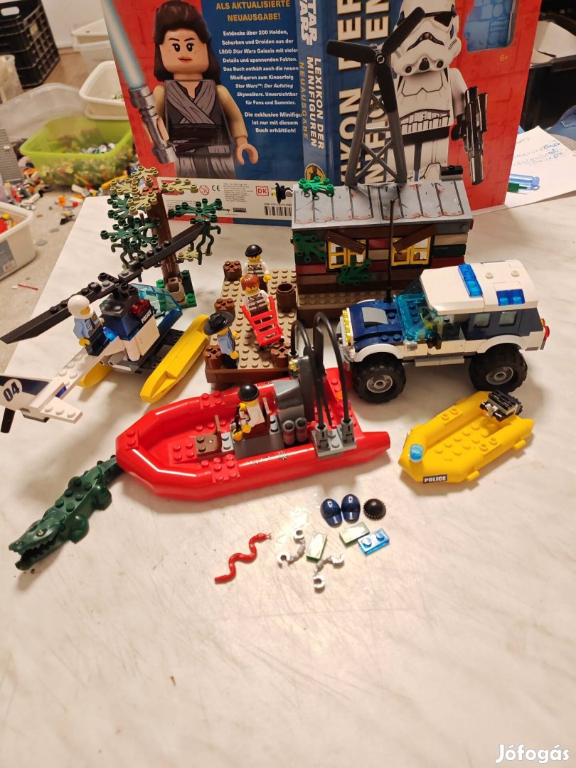 Lego city 60068 banditák buvóhelye 