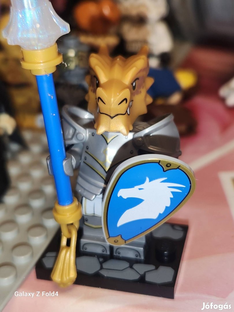 Lego dragon born minifigura 