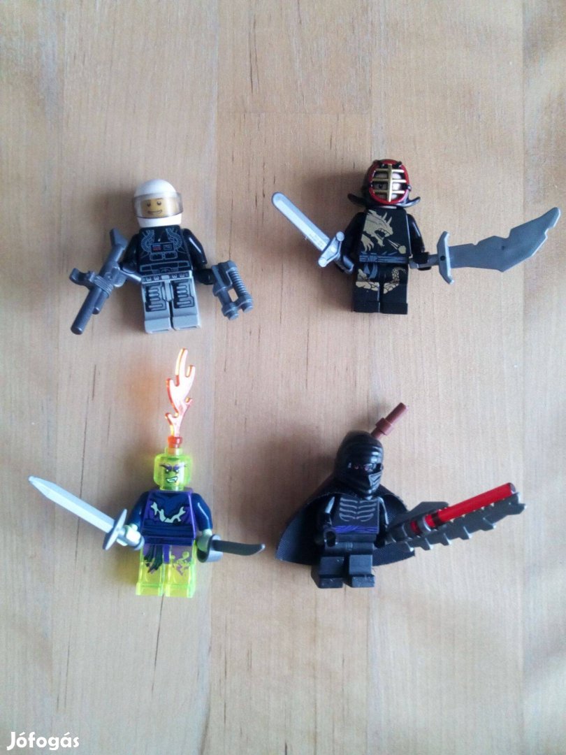 Lego figurák két fegyverrel 2000.-Ft/darab