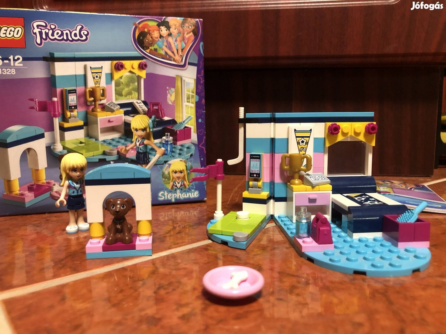 Lego friends stephanie szobája 41328