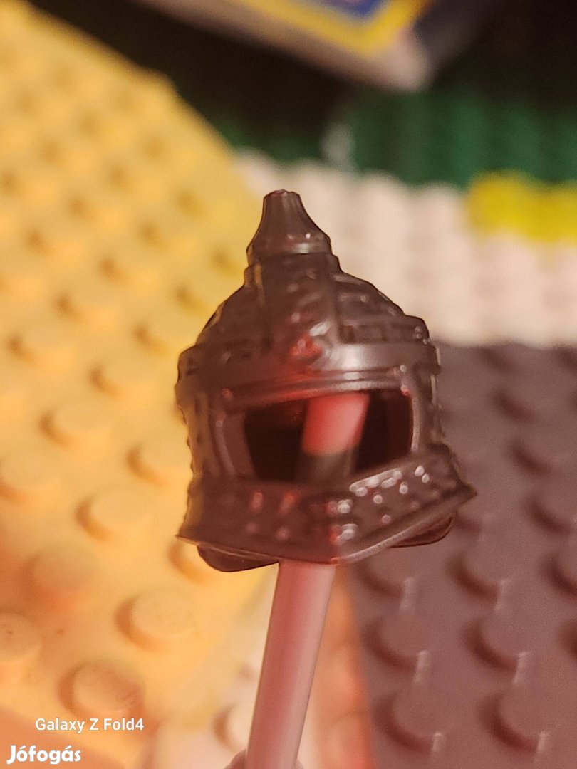 Lego katona lovag sisak páncél 