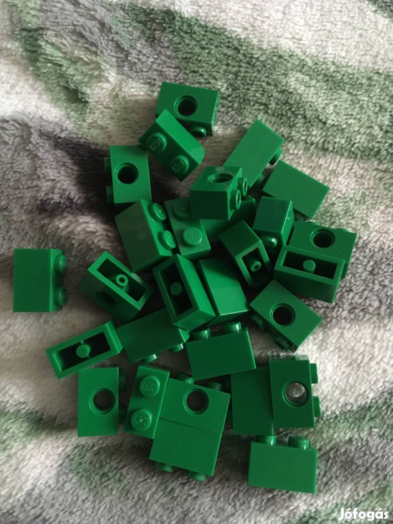 Lego kettes méretű zöld építőkocka eladó