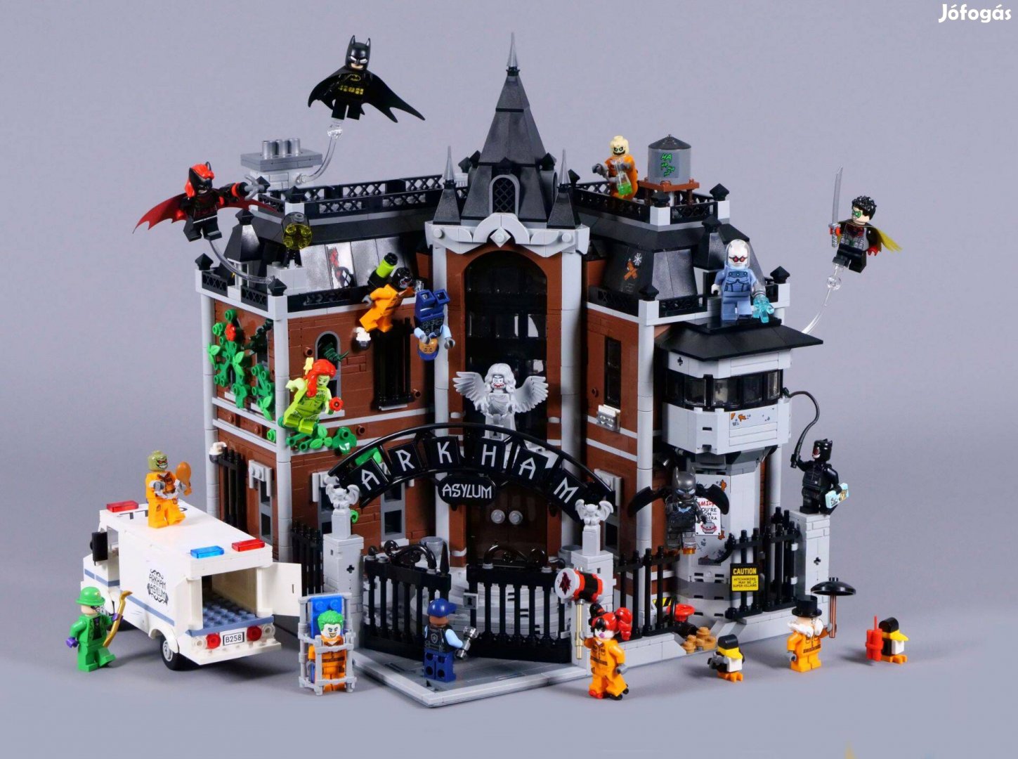 Lego kompatibilis 76300 Batman Arkham Asylum Elmegyógyintéze