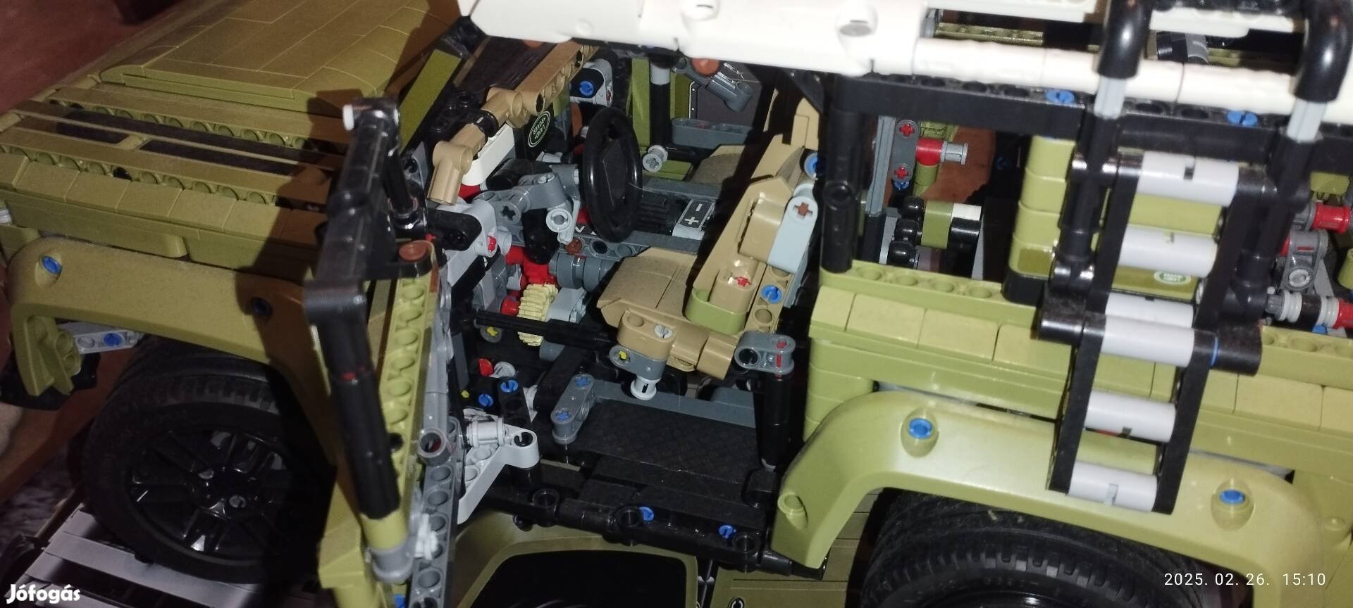 Lego land rover 