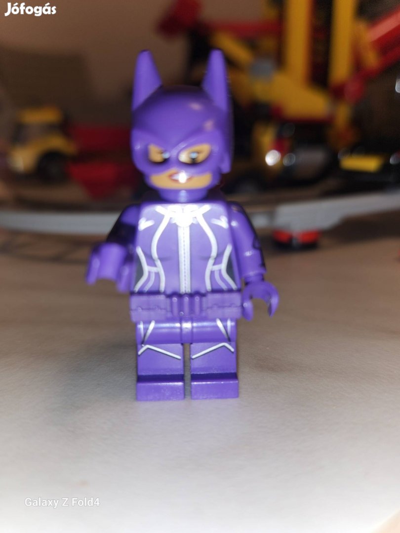 Lego lila Catwoman minifigura 