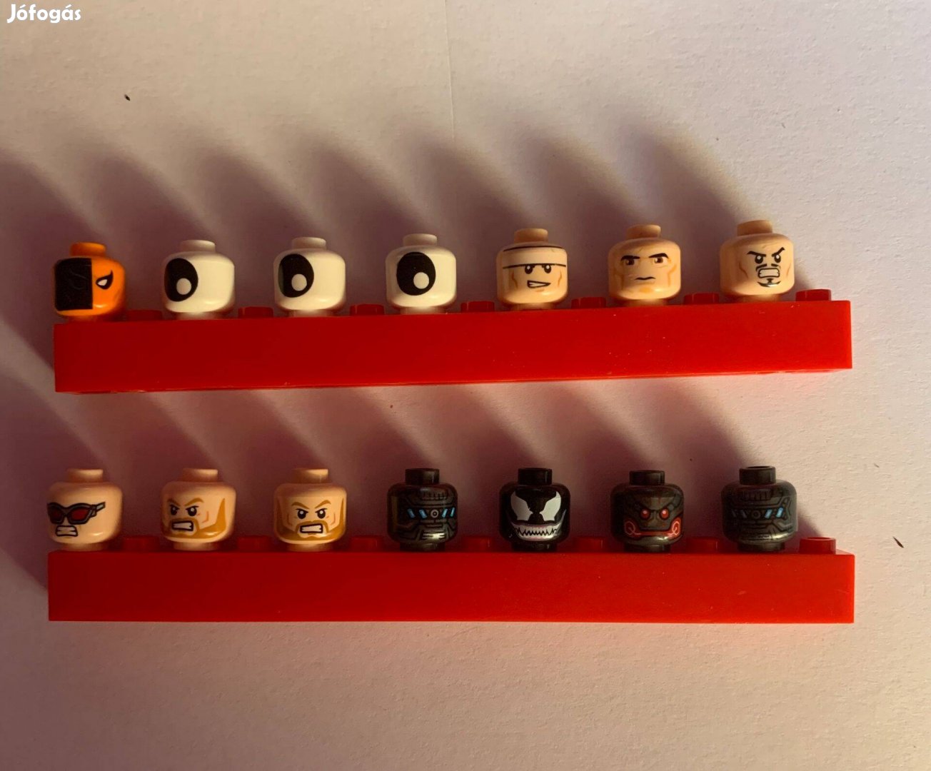 Lego minifigura testrészek
