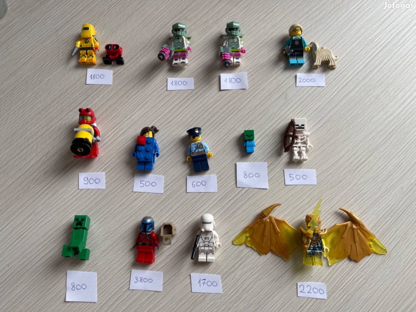 Lego minifigurák (Star Wars, Cmf stb.)