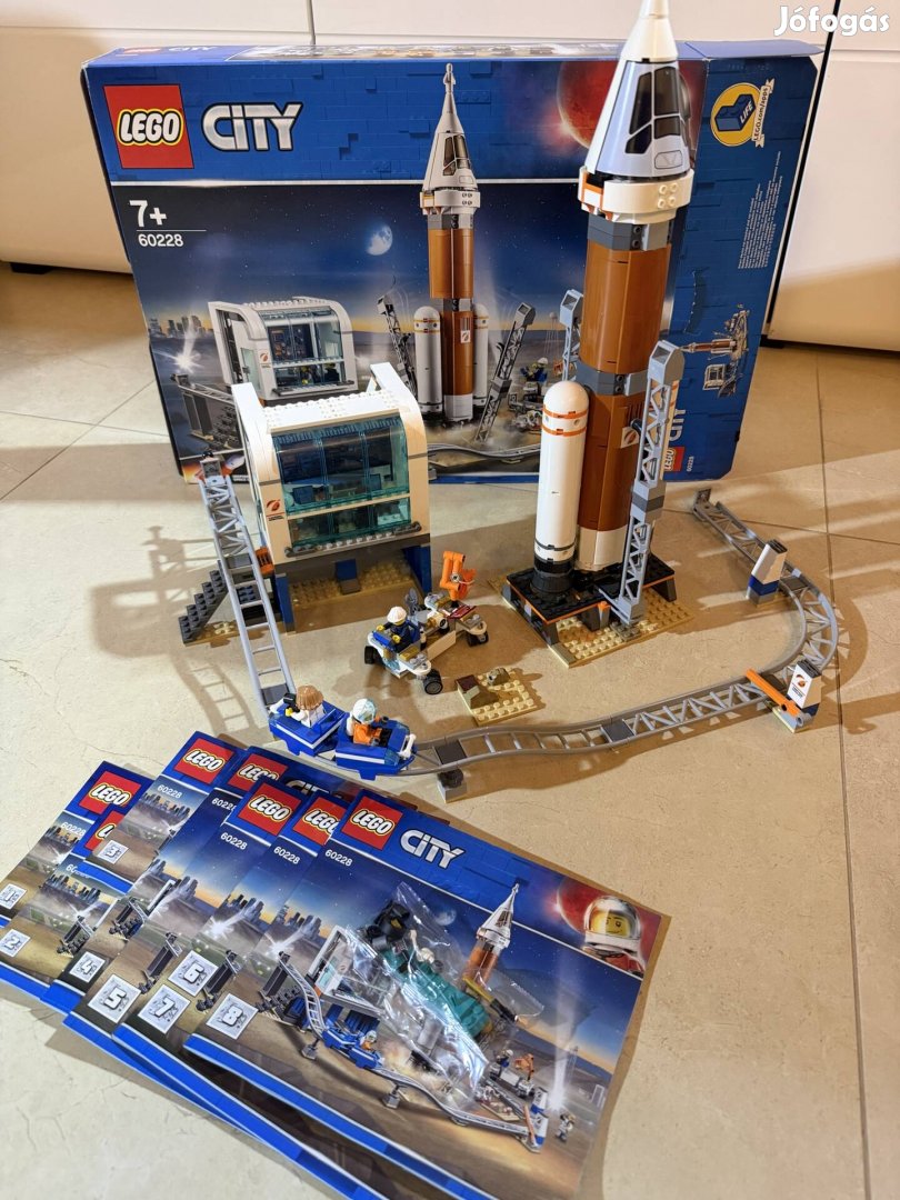 Lego rakéta és állomás