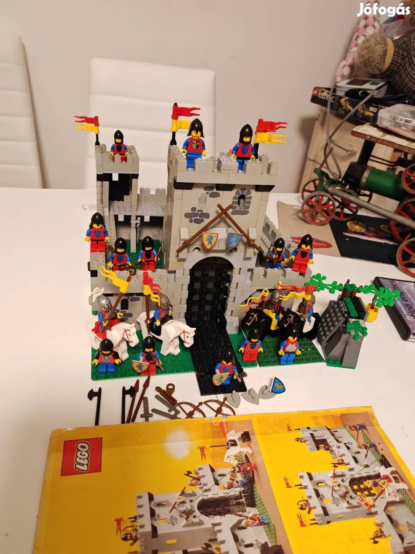 Lego régi vár leírással 20 katonával 