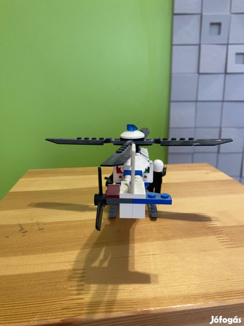 Lego rendőrségi helikopter