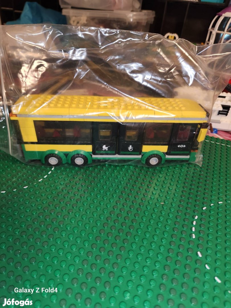 Lego sárga ikarusz busz 