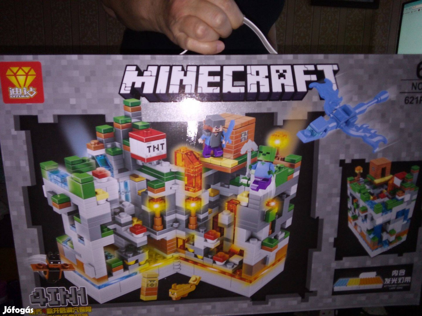 Lego szerű Minecraft kompatibilis 621 darabos TNT labirintus