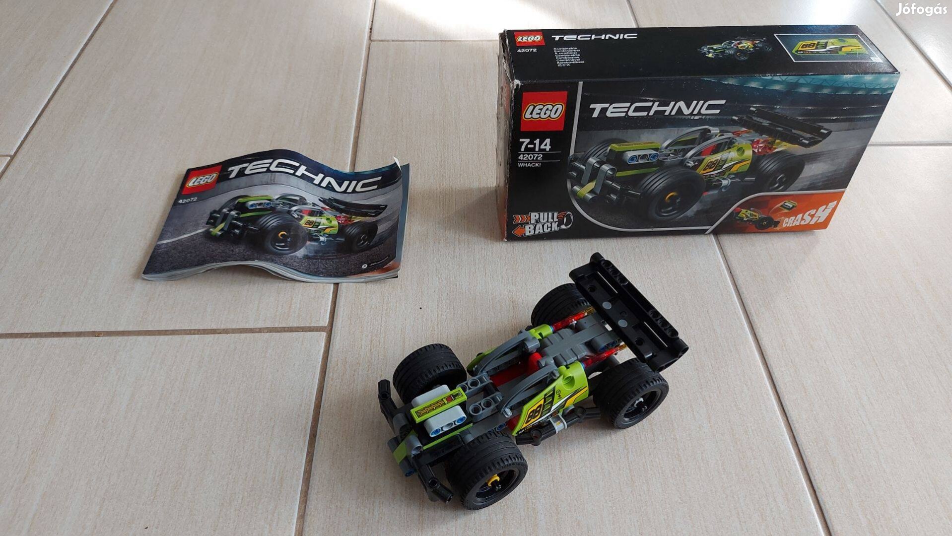 Lego technic 42072 ütköztethető versenyautó