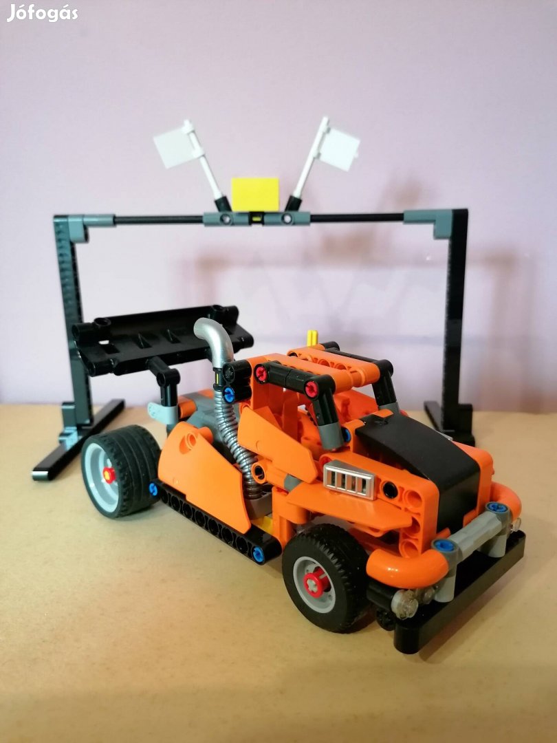 Lego technic versenykamion, 42104