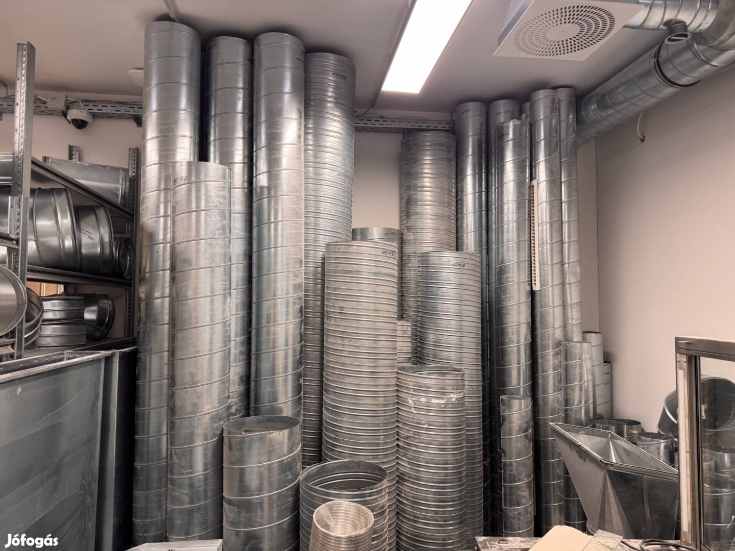 Légtechnikai idomok, csövek, elosztó egyéb kiegészítők