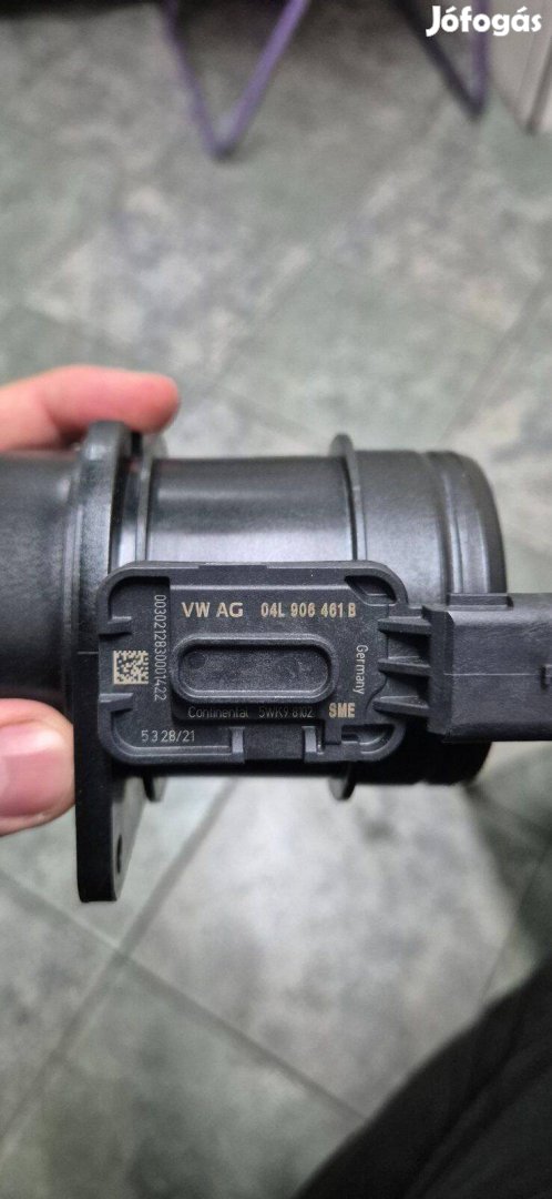 Légtömegmérő VW 04L906461B