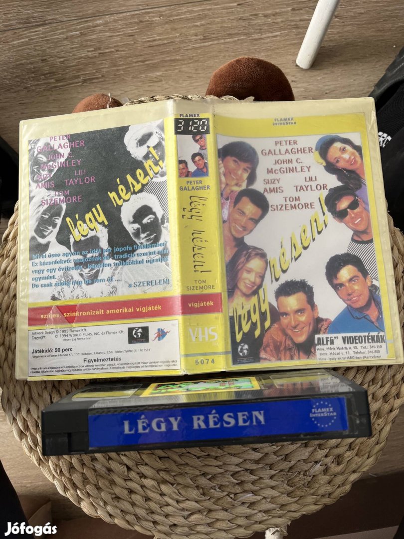 Légy résen vhs m